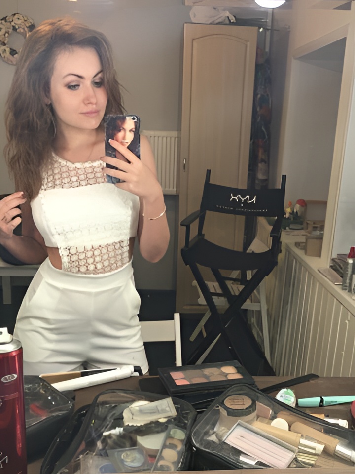 Индира привлекательная девушка из Апатитов цена от 2500 руб