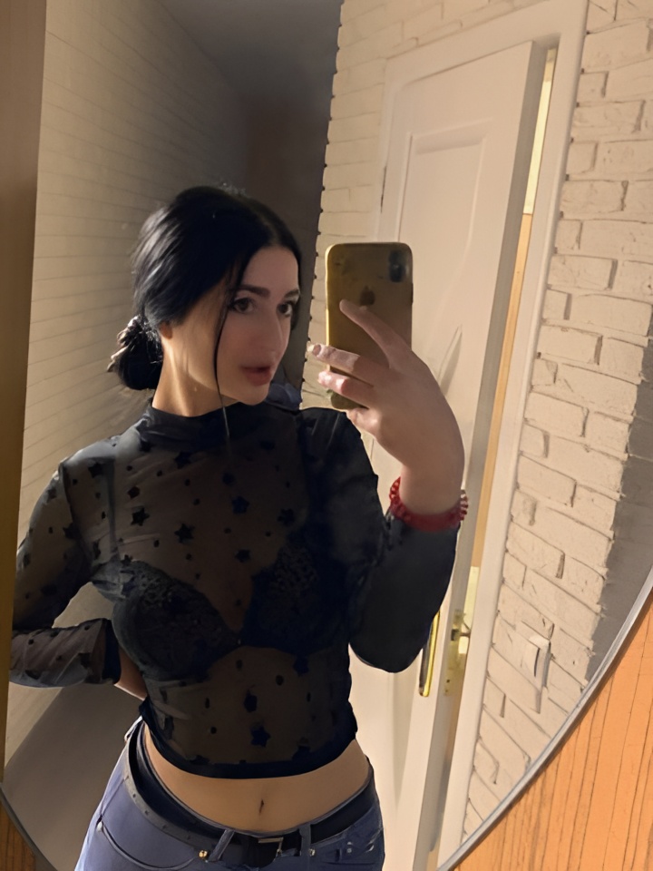 Софа привлекательная девушка из Апатитов цена от 2500 руб