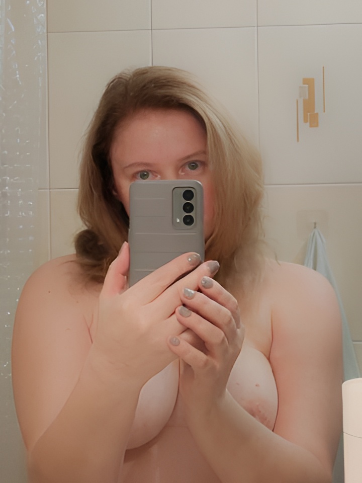 Василиса привлекательная девушка из Апатитов цена от 2000 руб