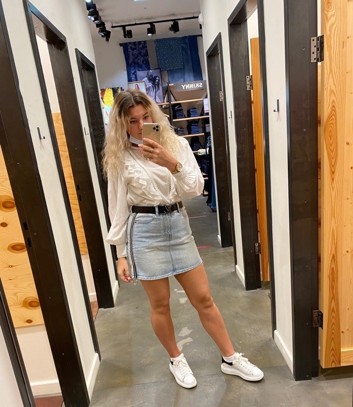 Ирен привлекательная девушка из Апатитов цена от 3500 руб