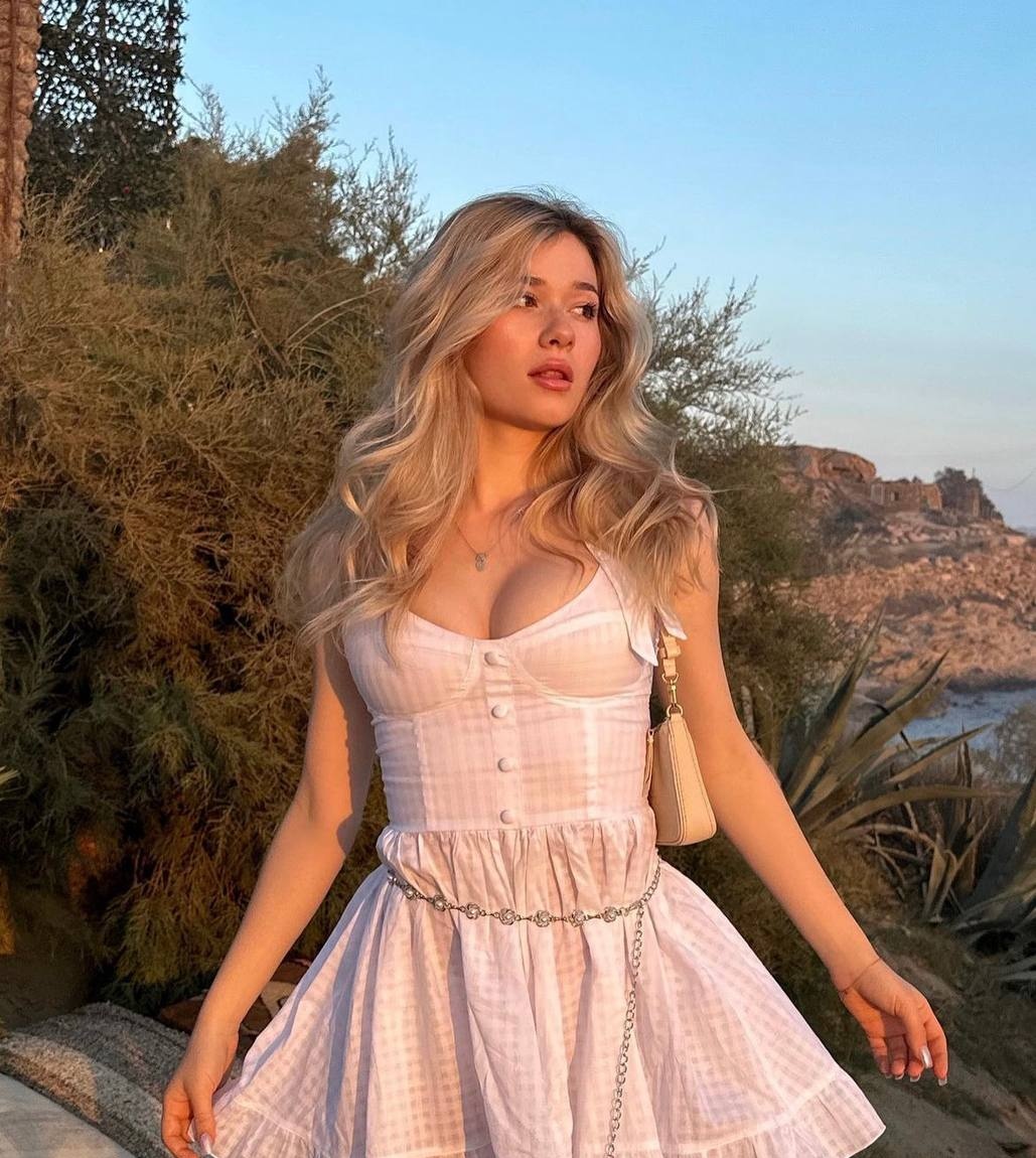 Настенька привлекательная девушка из Апатитов цена от 3000 руб