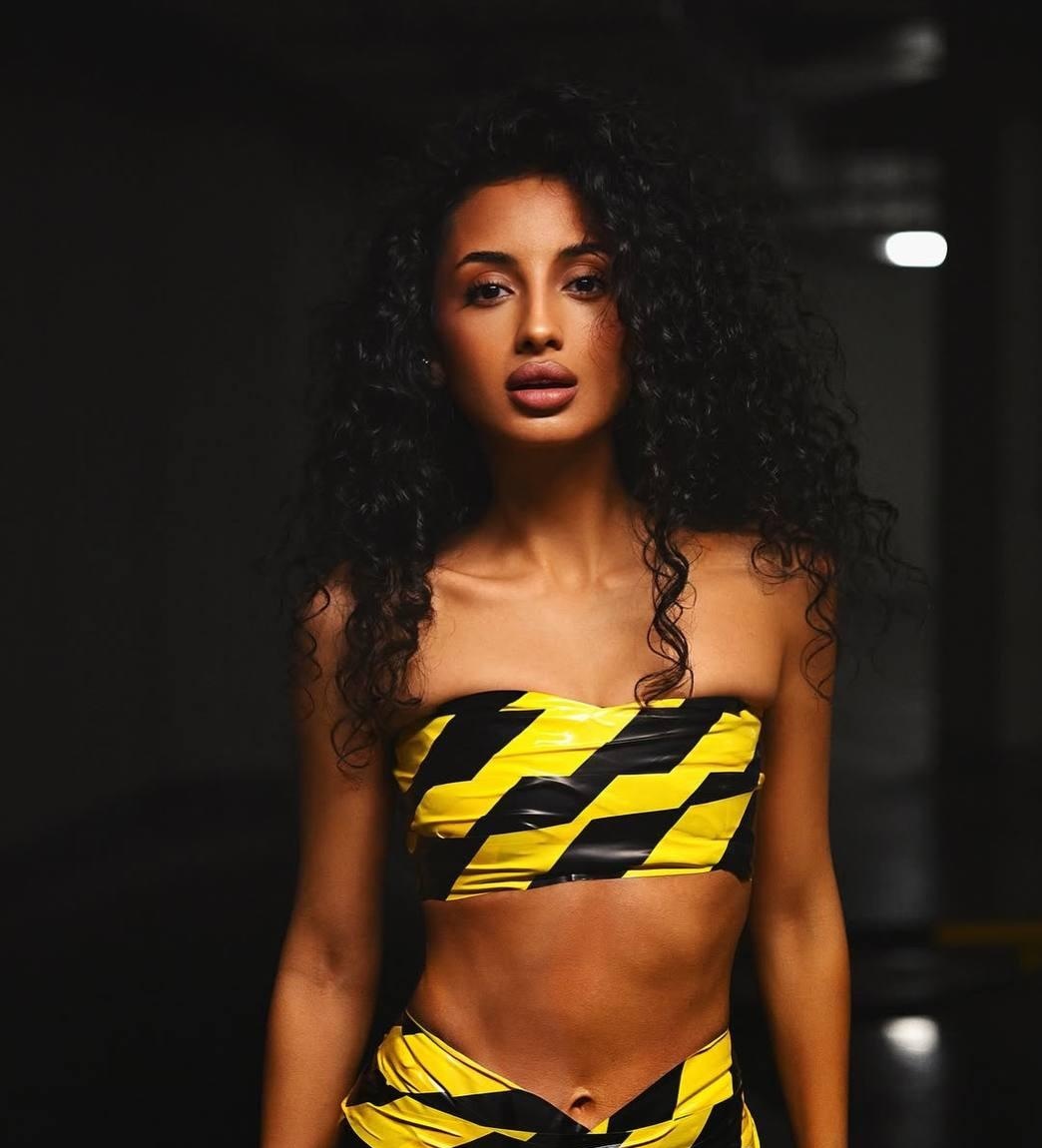 Луиза привлекательная девушка из Апатитов цена от 6000 руб